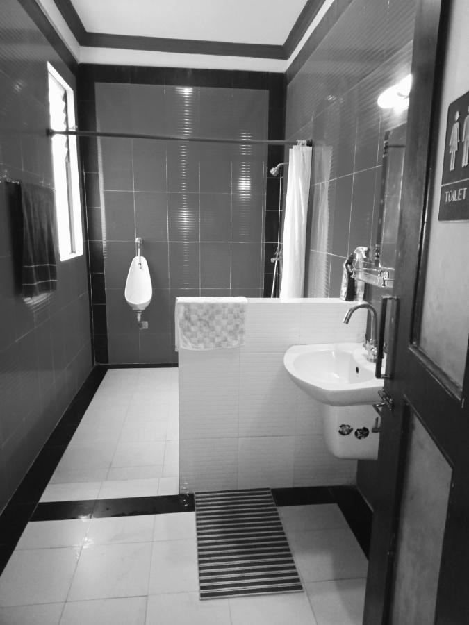 Monkey Bunky-3Monkeys Backpacker'S Hostel カトマンズ エクステリア 写真